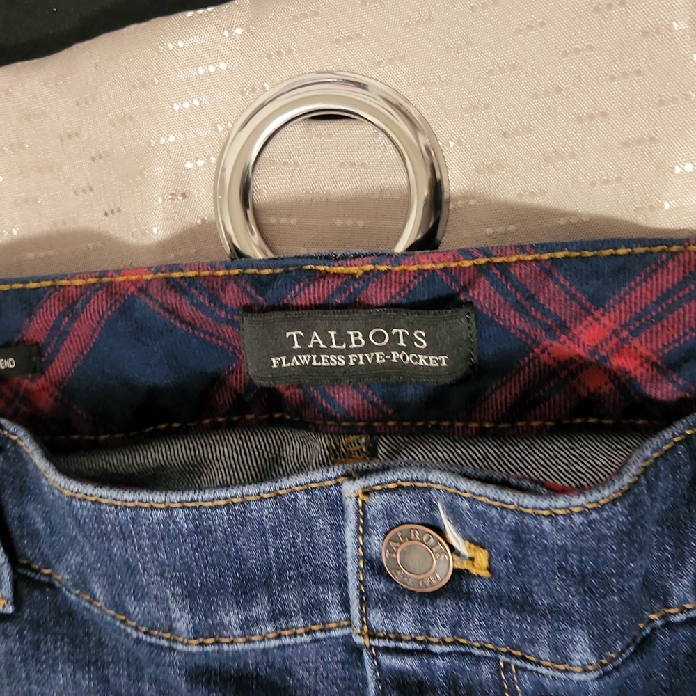 Jeans - Picture 2 of 3